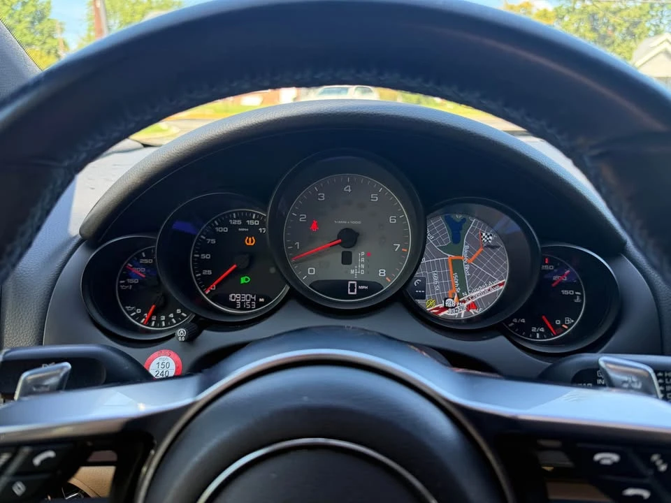 2015 Porsche 958 Cayenne S - Image 12 of 16