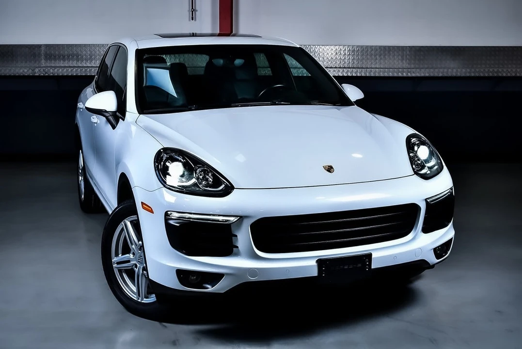 2015 Porsche 958 Cayenne S - Image 7 of 31