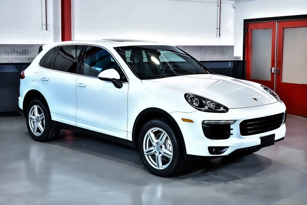 2015 Porsche 958 Cayenne S - Image 10 of 31