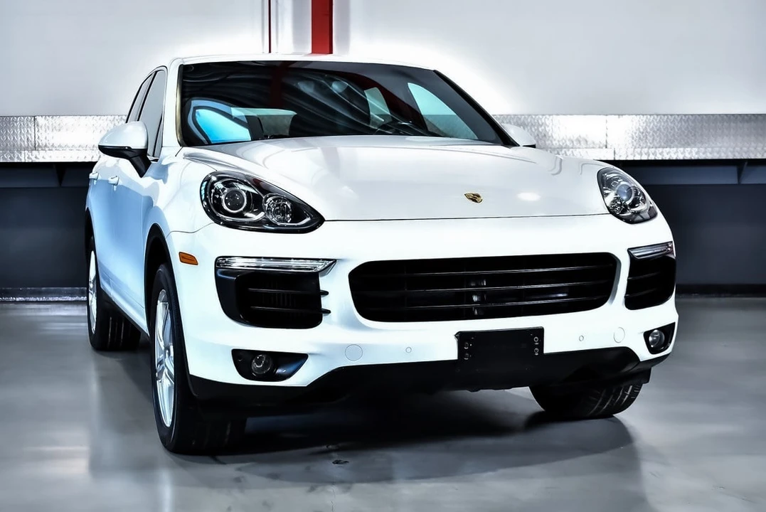2015 Porsche 958 Cayenne S - Image 9 of 31