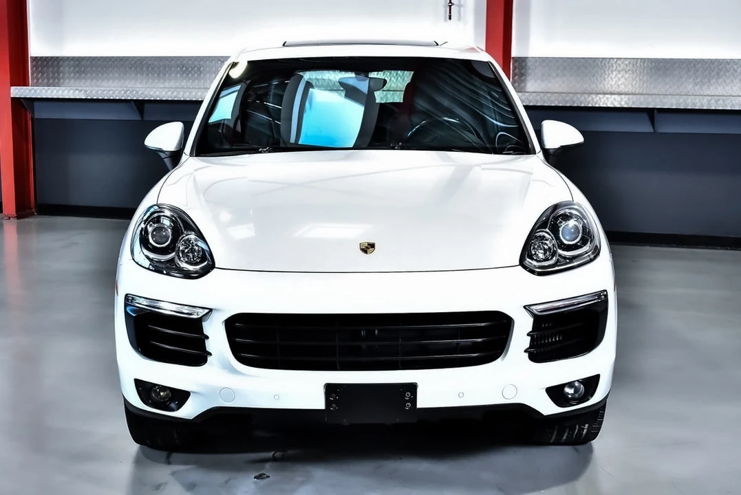 2015 Porsche 958 Cayenne S - Image 2 of 31