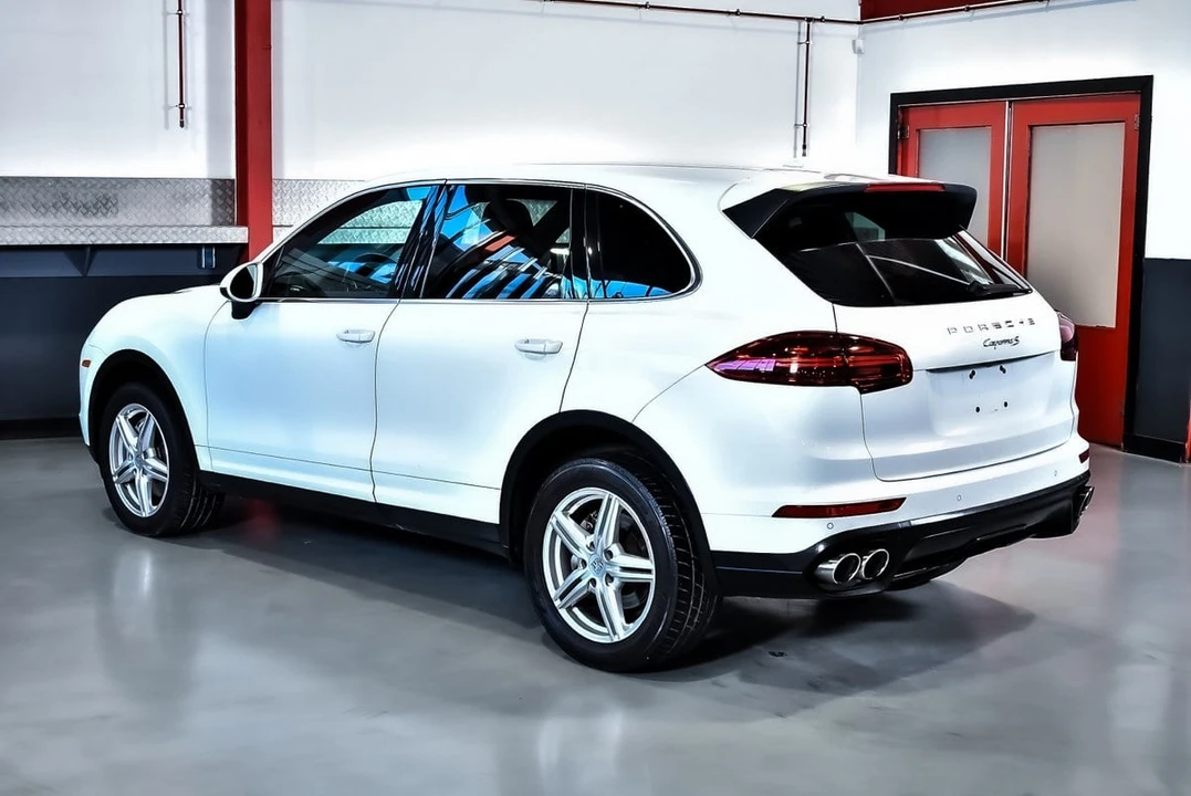 2015 Porsche 958 Cayenne S - Image 22 of 31