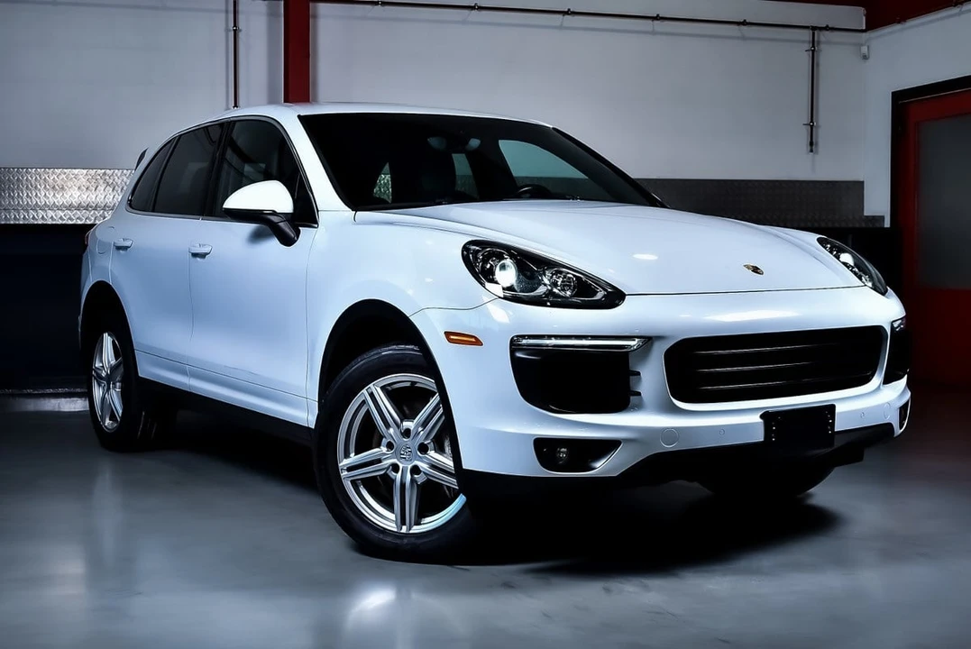 2015 Porsche 958 Cayenne S - Image 12 of 31
