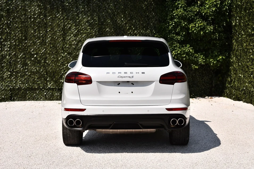 2015 Porsche 958 Cayenne S - Image 8 of 31
