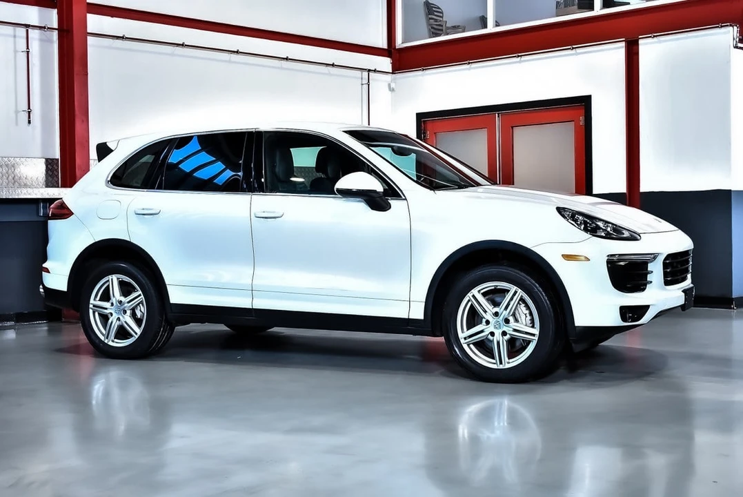 2015 Porsche 958 Cayenne S - Image 14 of 31