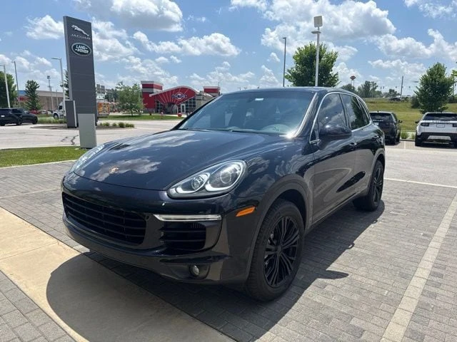 2015 Porsche 958 Cayenne S - Image 3 of 14