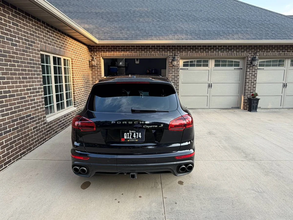 2015 Porsche 958 Cayenne S - Image 6 of 16