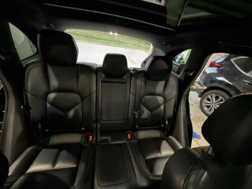 2015 Porsche 958 Cayenne S - Image 13 of 16