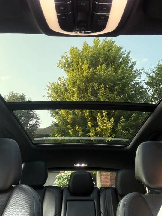 2015 Porsche 958 Cayenne S - Image 8 of 16
