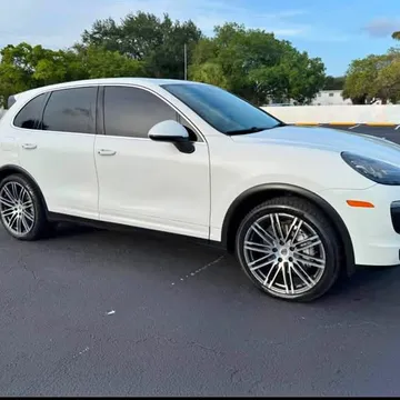 2015 Porsche Cayenne S Sport Utility 4D