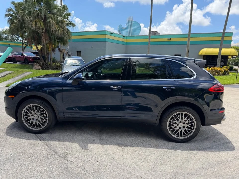 2015 Porsche 958 Cayenne S - Image 8 of 10