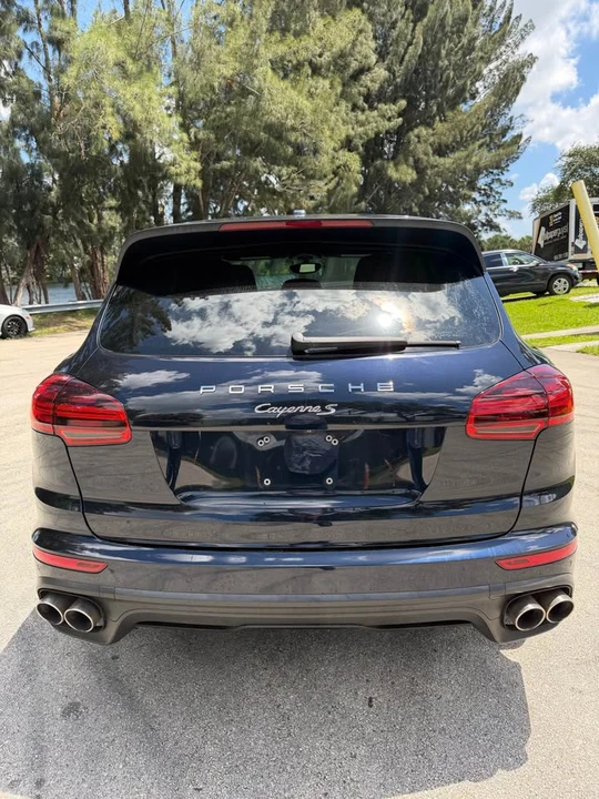 2015 Porsche 958 Cayenne S - Image 6 of 10