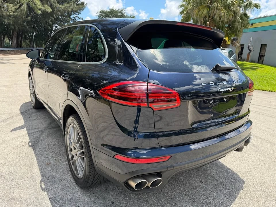 2015 Porsche 958 Cayenne S - Image 7 of 10