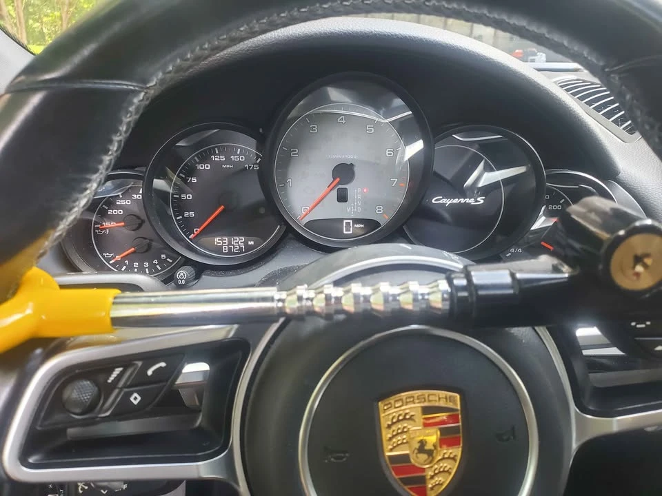 2015 Porsche 958 Cayenne S - Image 7 of 10
