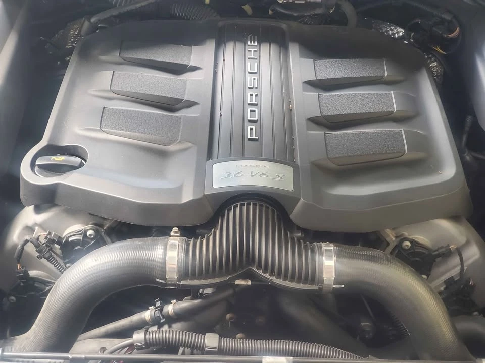 2015 Porsche 958 Cayenne S - Image 9 of 10