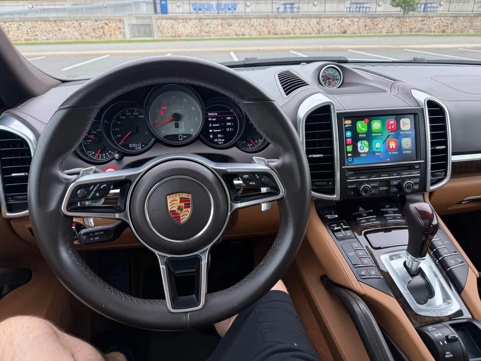2015 Porsche 958 Cayenne S - Image 11 of 17