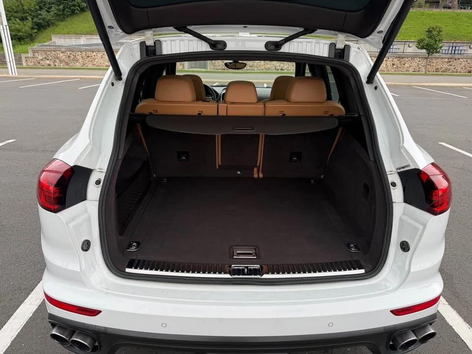 2015 Porsche 958 Cayenne S - Image 14 of 17
