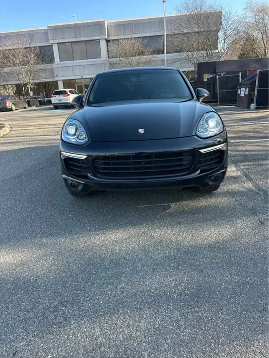 2015 Porsche 958 Cayenne S - Image 2 of 12