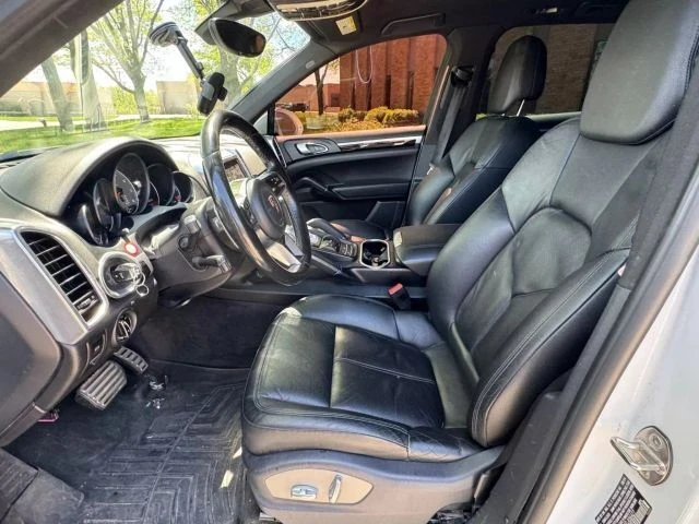 2015 Porsche 958 Cayenne S - Image 13 of 21