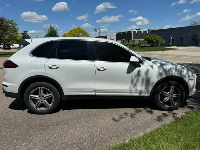 2015 Porsche 958 Cayenne S - Image 4 of 21