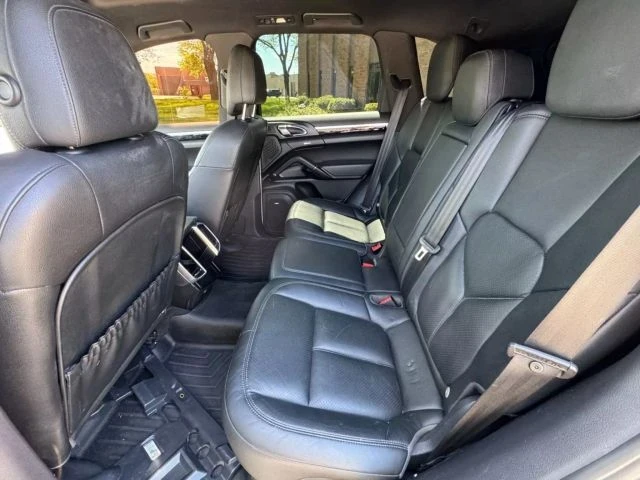 2015 Porsche 958 Cayenne S - Image 14 of 21