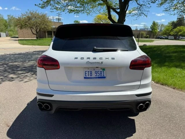 2015 Porsche 958 Cayenne S - Image 6 of 21