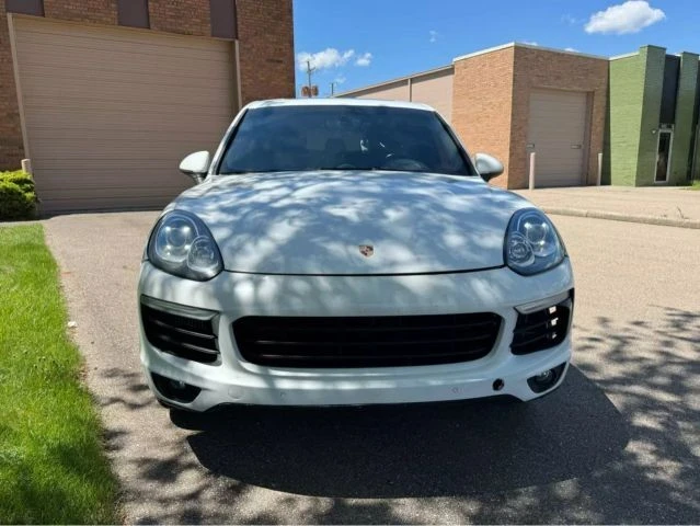 2015 Porsche 958 Cayenne S - Image 2 of 21