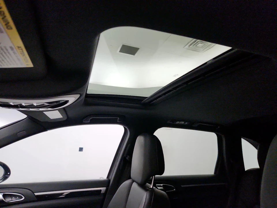 2015 Porsche 958 Cayenne S - Image 20 of 27