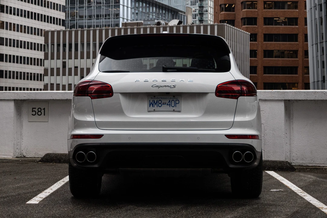 2015 Porsche 958 Cayenne S - Image 11 of 31