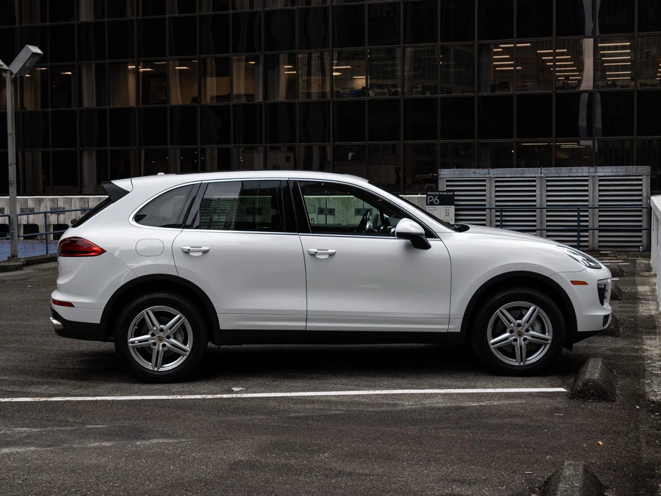 2015 Porsche 958 Cayenne S - Image 15 of 31