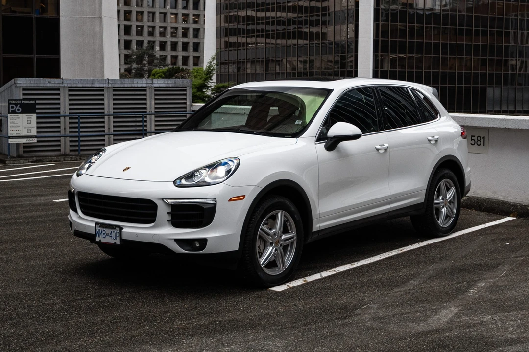2015 Porsche 958 Cayenne S - Image 7 of 31
