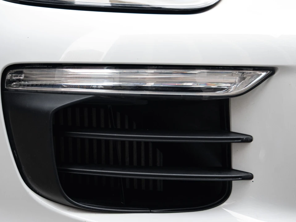 2015 Porsche 958 Cayenne S - Image 26 of 31
