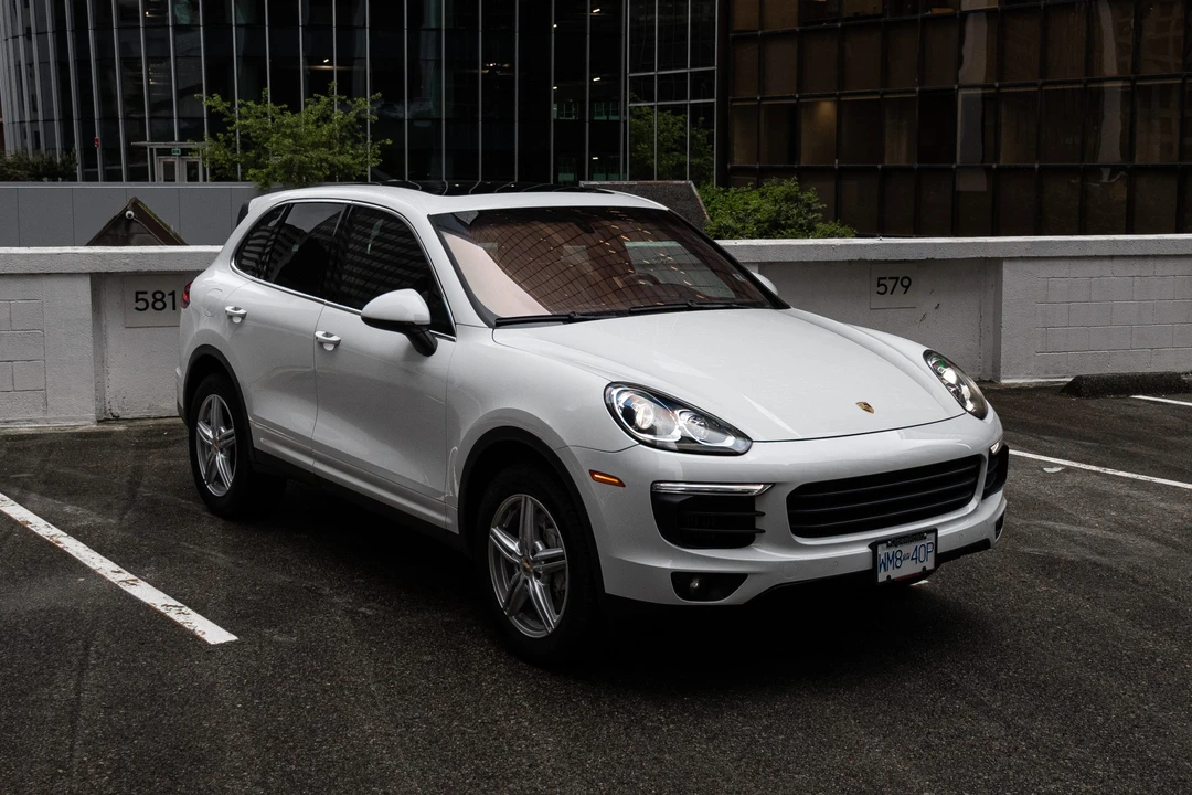 2015 Porsche 958 Cayenne S - Image 3 of 31