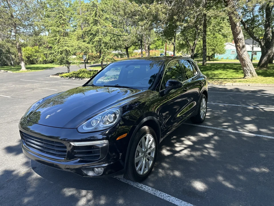 2015 Porsche 958 Cayenne S - Image 7 of 31