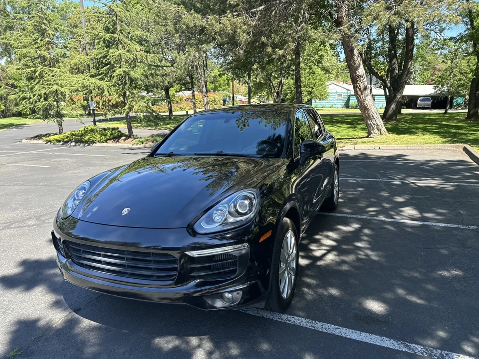 2015 Porsche 958 Cayenne S - Image 4 of 31