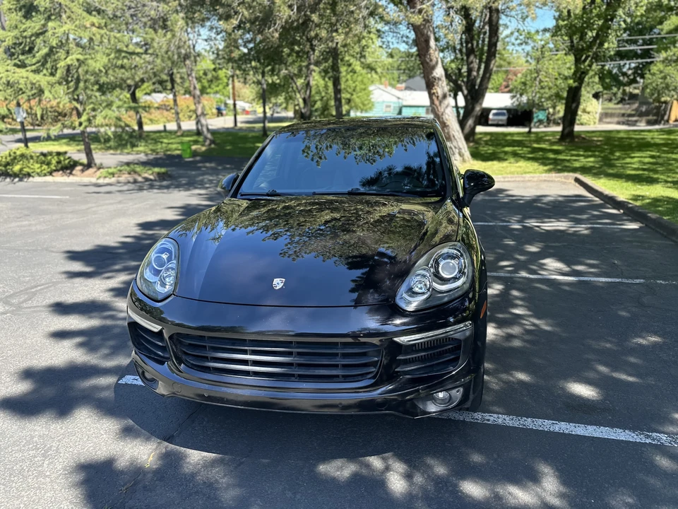 2015 Porsche 958 Cayenne S - Image 2 of 31