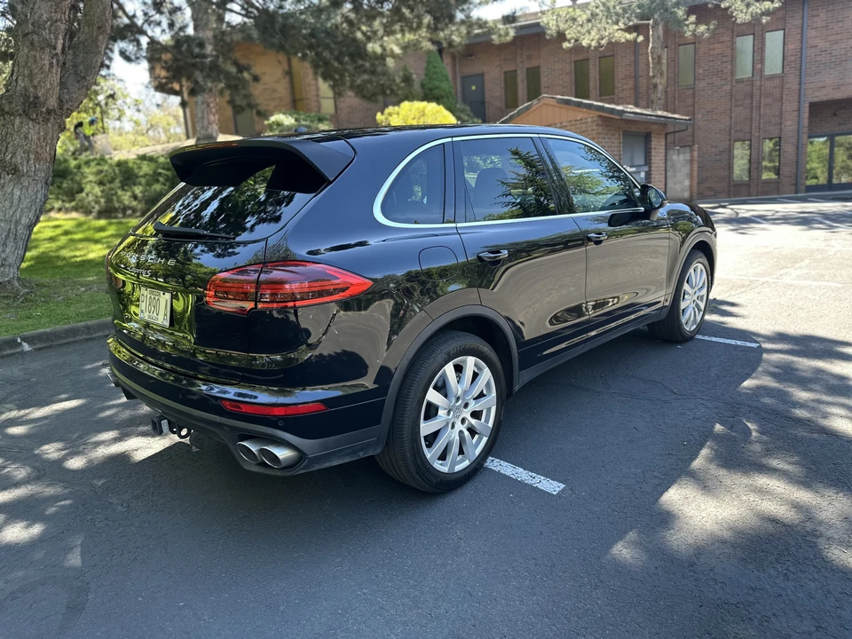 2015 Porsche 958 Cayenne S - Image 29 of 31