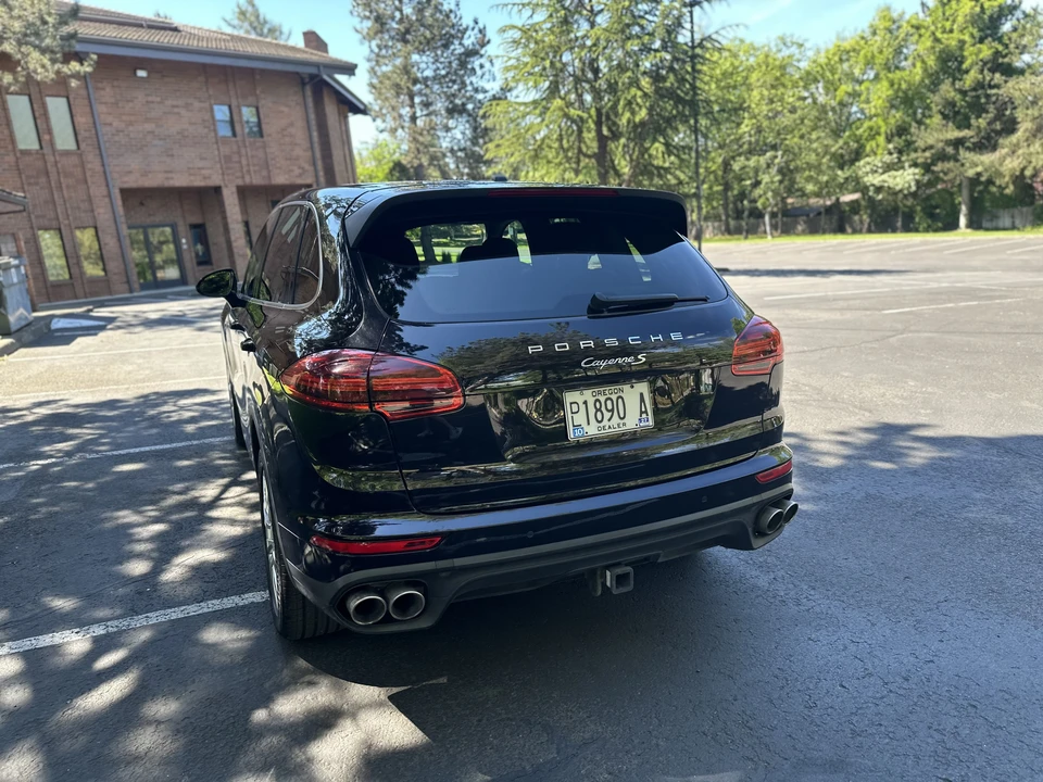 2015 Porsche 958 Cayenne S - Image 18 of 31