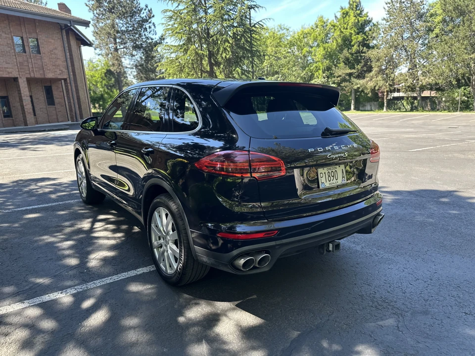 2015 Porsche 958 Cayenne S - Image 16 of 31