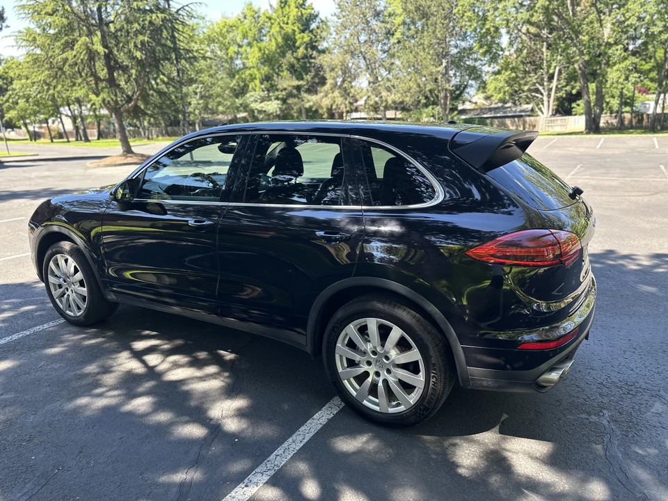 2015 Porsche 958 Cayenne S - Image 13 of 31