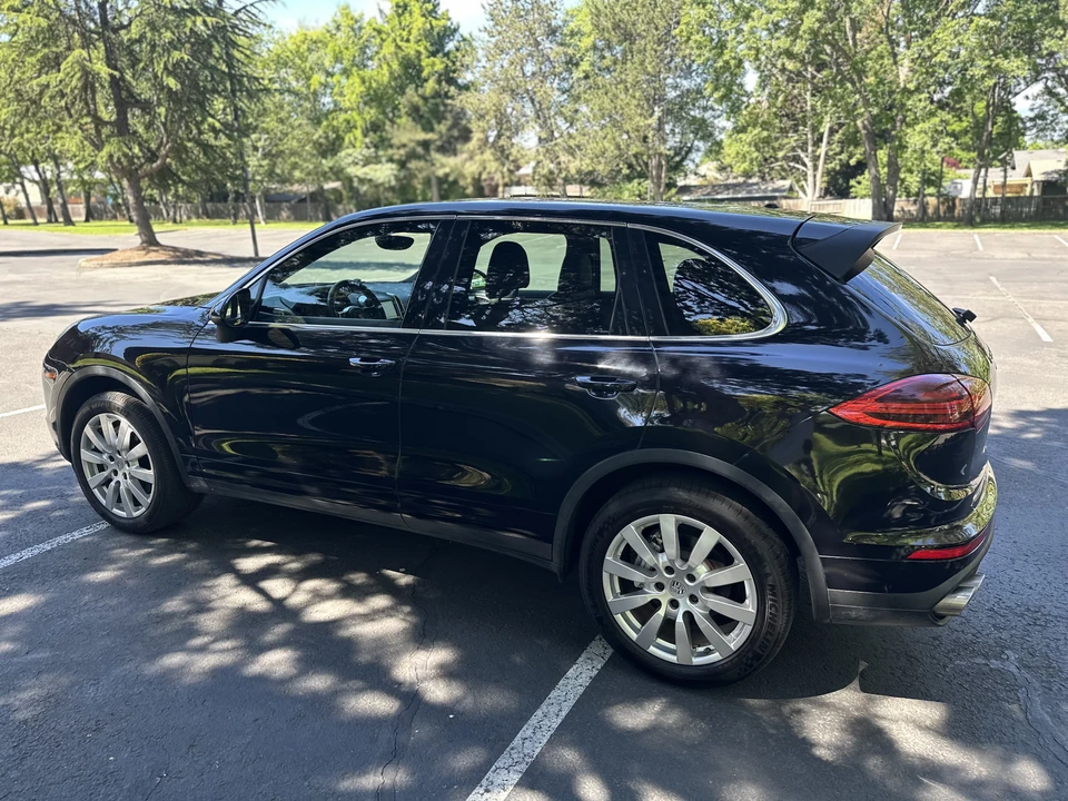 2015 Porsche 958 Cayenne S - Image 11 of 31