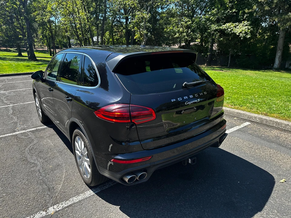 2015 Porsche 958 Cayenne S - Image 12 of 31
