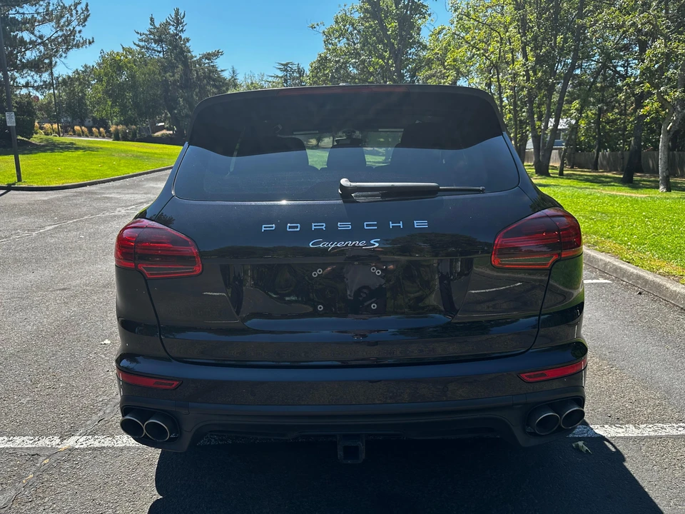 2015 Porsche 958 Cayenne S - Image 14 of 31