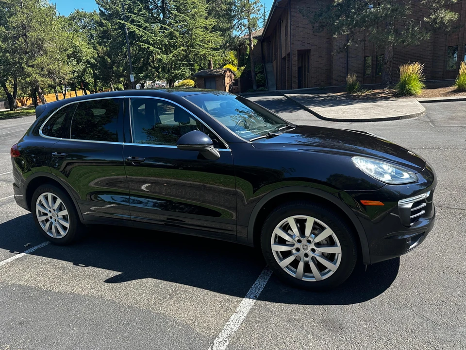 2015 Porsche 958 Cayenne S - Image 18 of 31