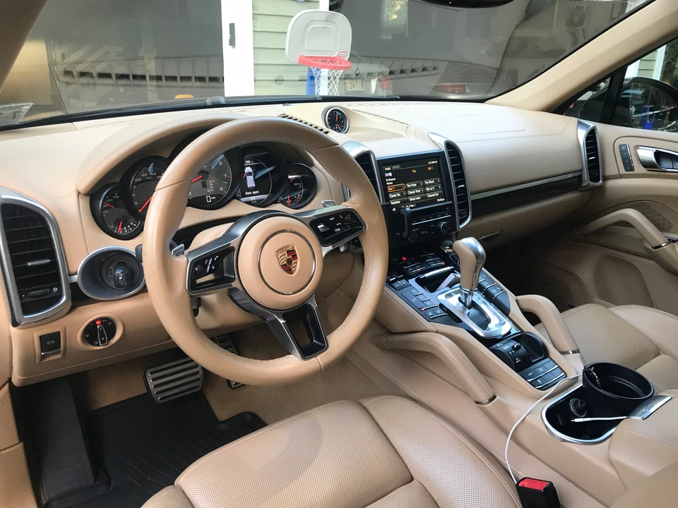 2015 Porsche 958 Cayenne S - Image 5 of 8