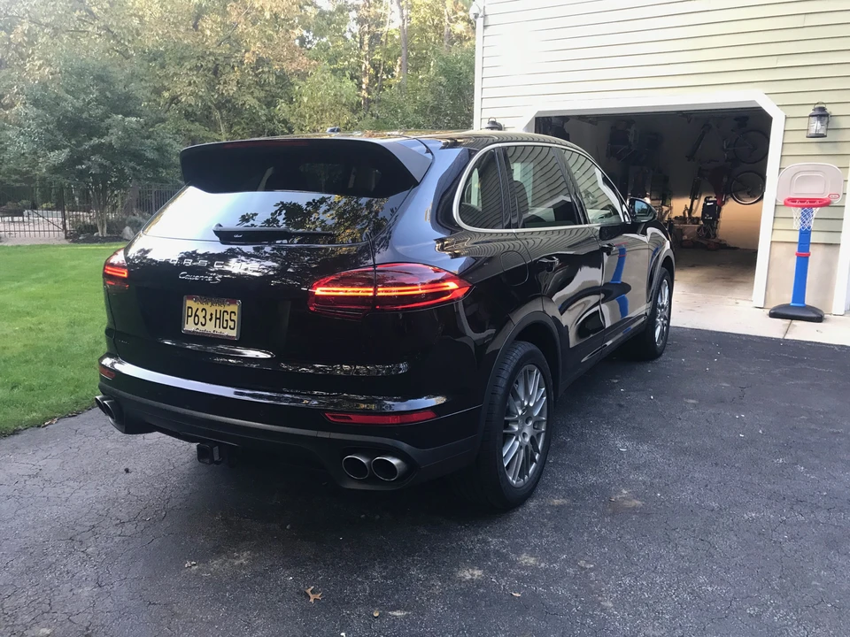 2015 Porsche 958 Cayenne S - Image 3 of 8