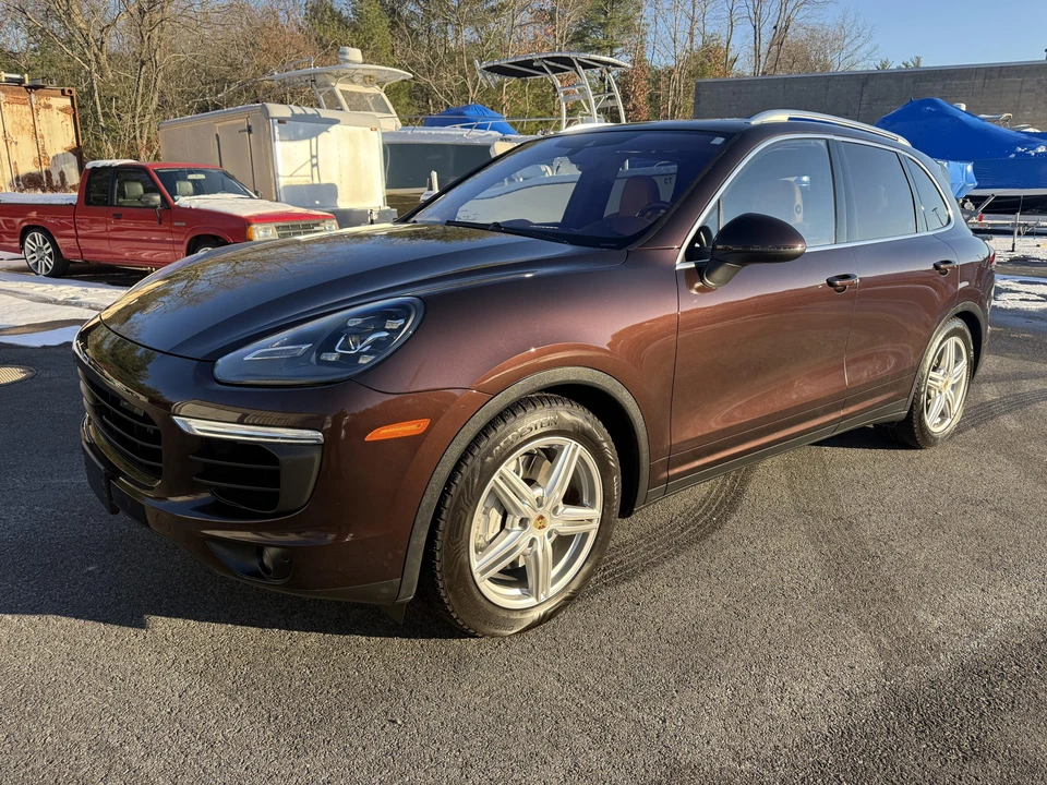 2015 Porsche 958 Cayenne S - Image 10 of 31