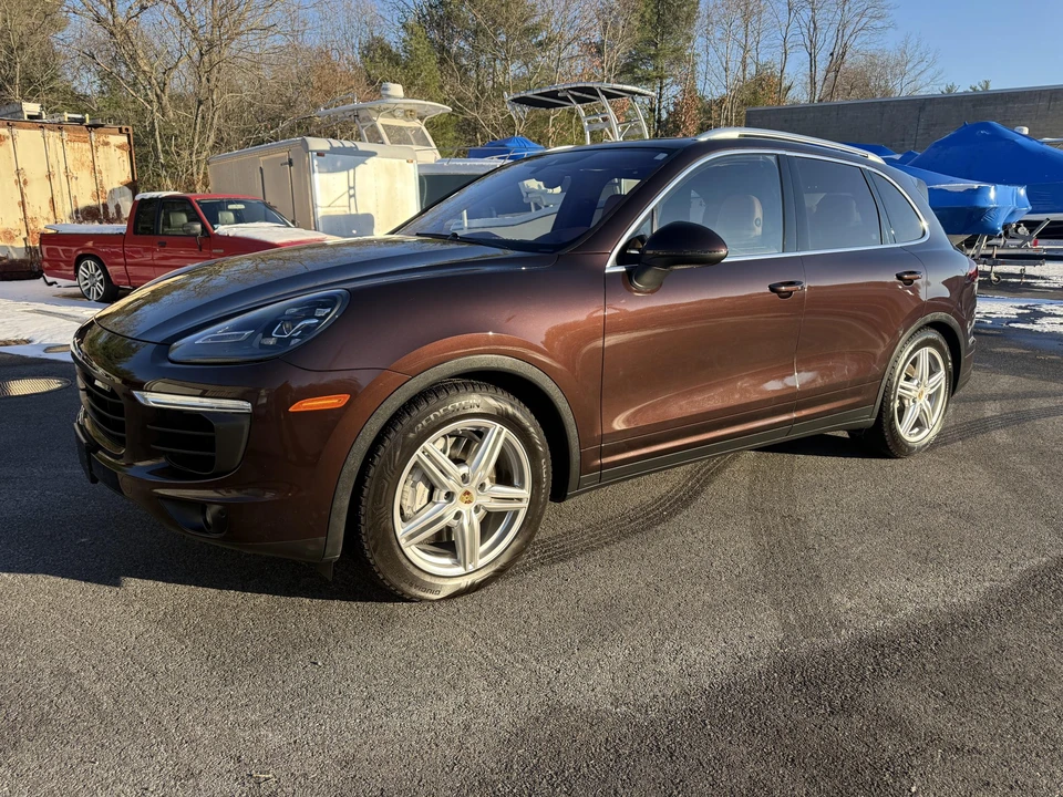 2015 Porsche 958 Cayenne S - Image 9 of 31