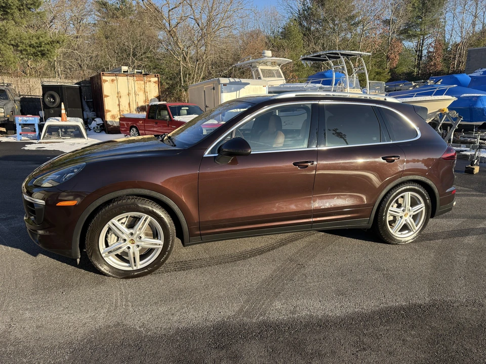 2015 Porsche 958 Cayenne S - Image 3 of 31