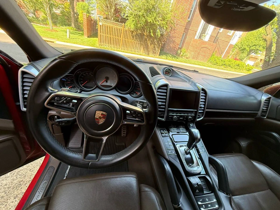 2015 Porsche 958 Cayenne S - Image 17 of 20
